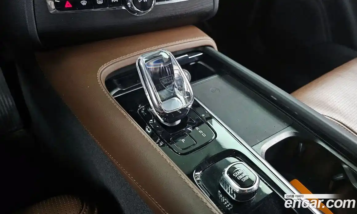 Volvo XC90 2023 2.0 Автомат в Москве № 392070, фото 9