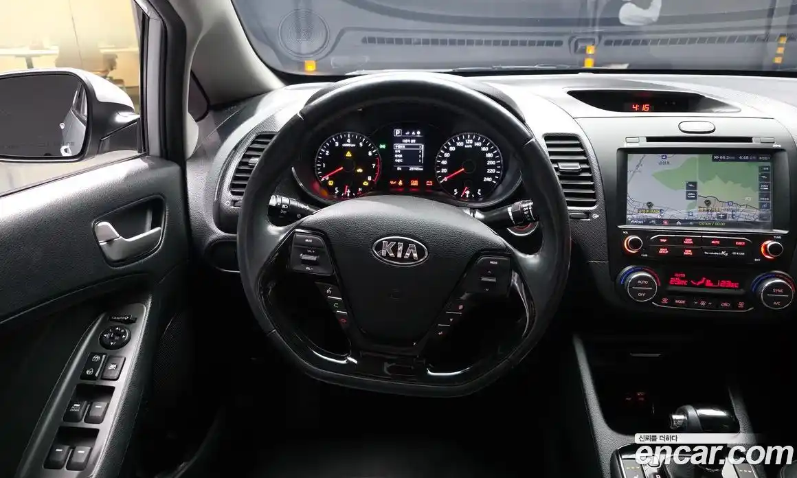 Kia K3 2016 1.6 Автомат в Москве № 399465, фото 13