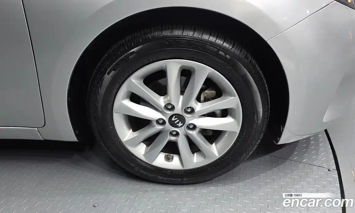 Kia K3 2016 1.6 Автомат в Москве № 399465, фото 5