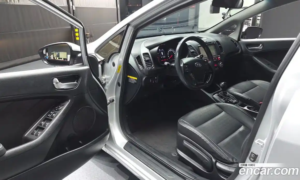 Kia K3 2016 1.6 Автомат в Москве № 399465, фото 10