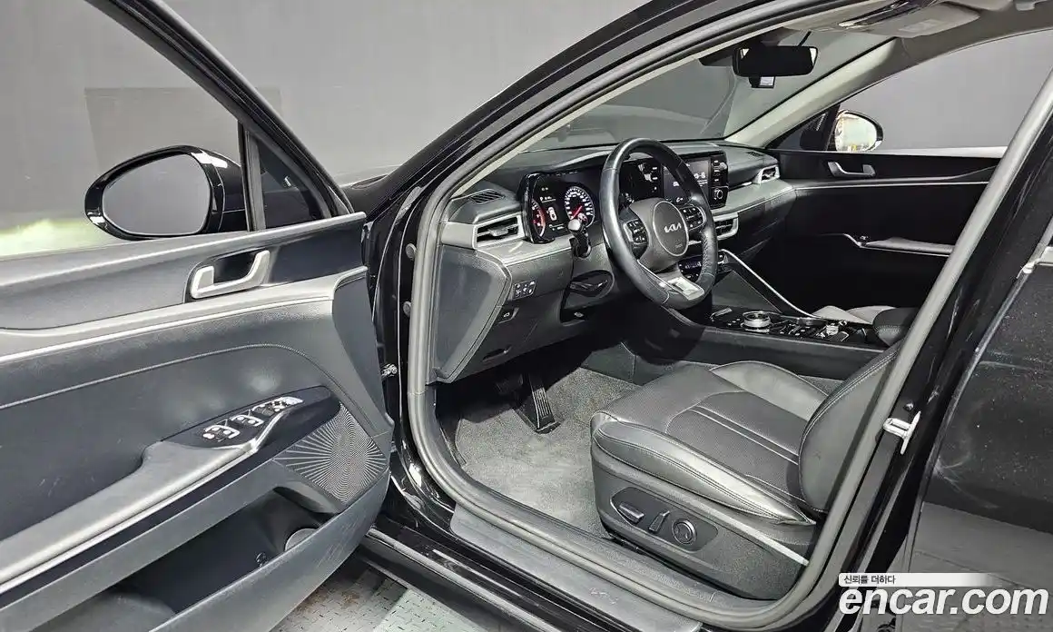 Kia K5 2023 2.0 Автомат в Москве № 403629, фото 10