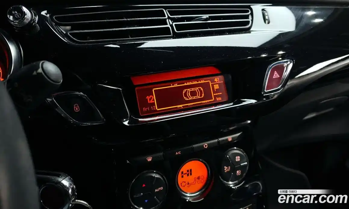 Citroen DS3 2013 1.6 Автомат в Москве № 407654, фото 17