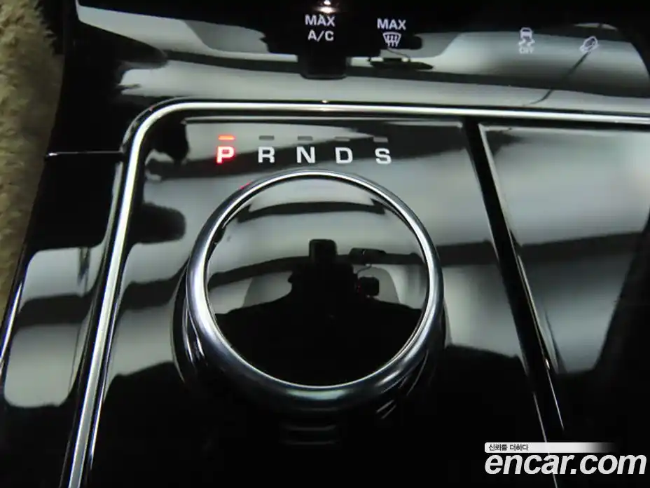 Land Rover Range-Rover Velar 2018 3.0 Автомат в Москве № 416353, фото 13