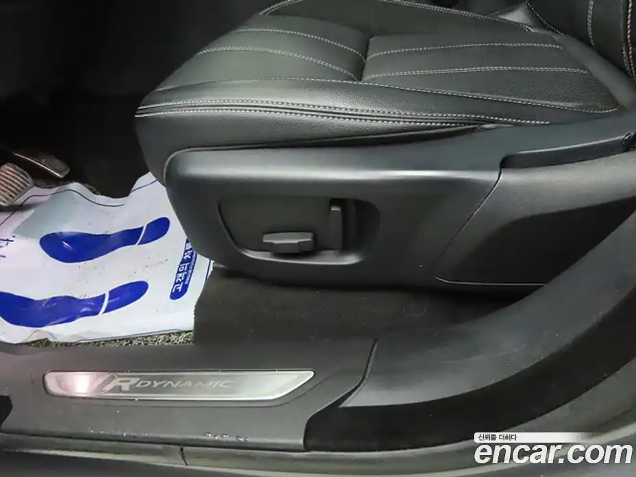 Land Rover Range-Rover Velar 2018 3.0 Автомат в Москве № 416353, фото 17