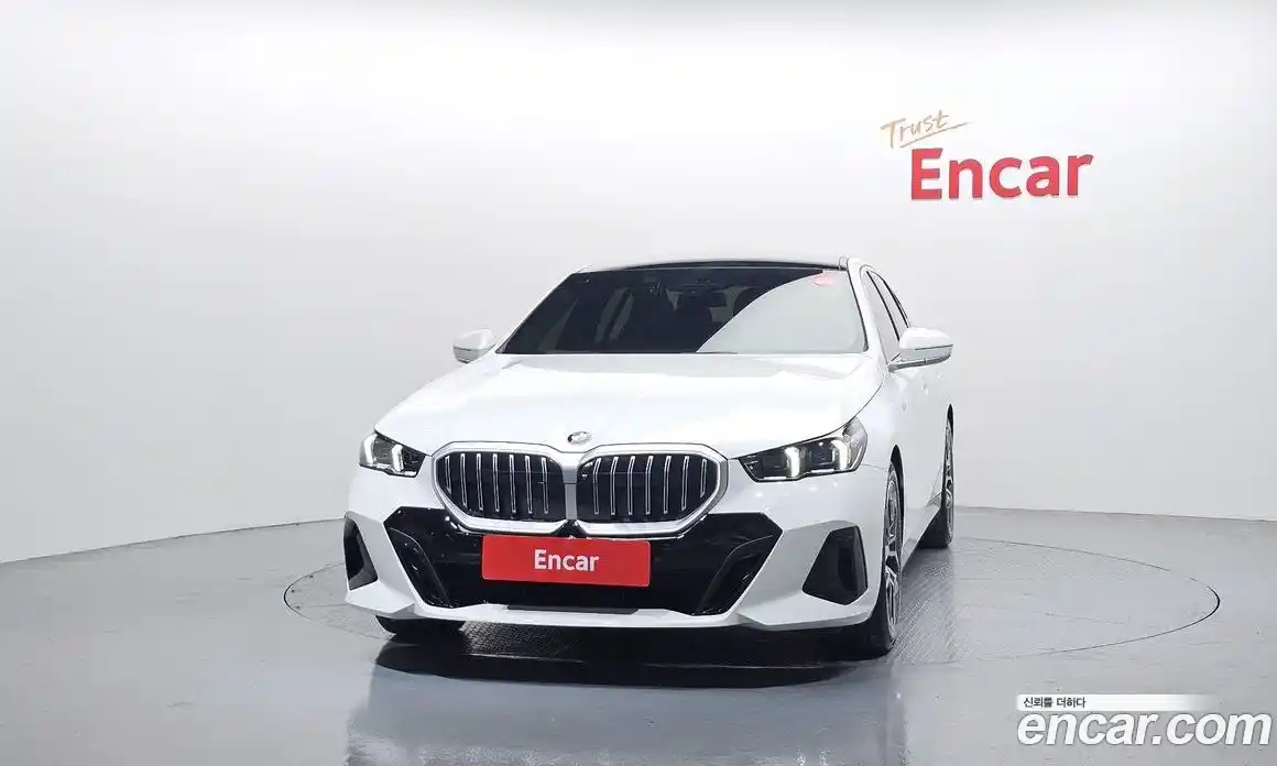 BMW 5-Series 2024 2.0 Автомат в Москве № 425086, фото 3