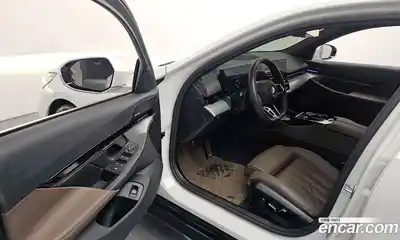 BMW 5-Series 2024 2.0 Автомат в Москве № 425086, миниатюра 10