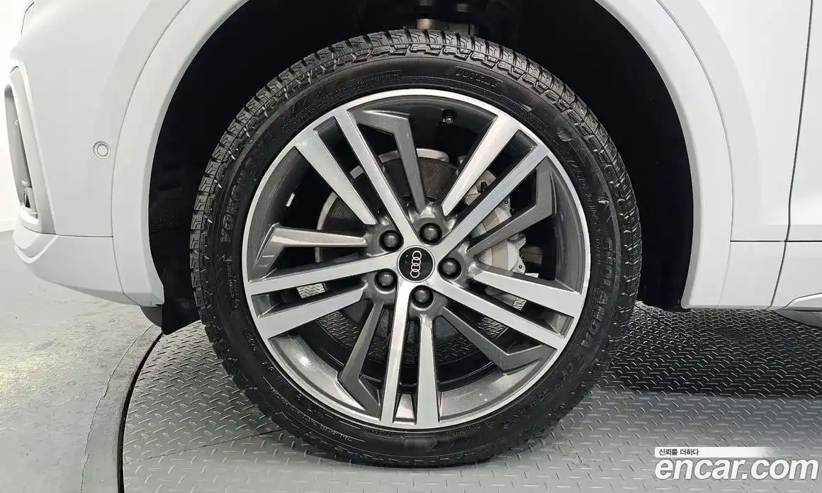 Audi Q5 2021 2.0 Автомат в Москве № 428859, фото 5