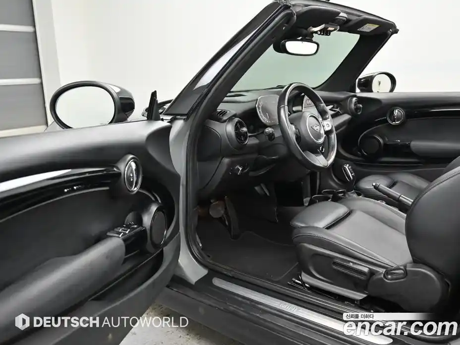 Mini Cooper Convertible 2022 1.5 Автомат в Москве № 459216, фото 11