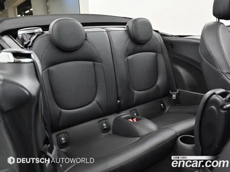 Mini Cooper Convertible 2022 1.5 Автомат в Москве № 459216, фото 12