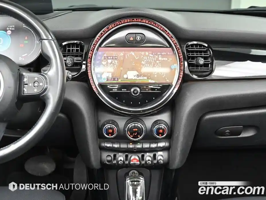 Mini Cooper Convertible 2022 1.5 Автомат в Москве № 459216, фото 14