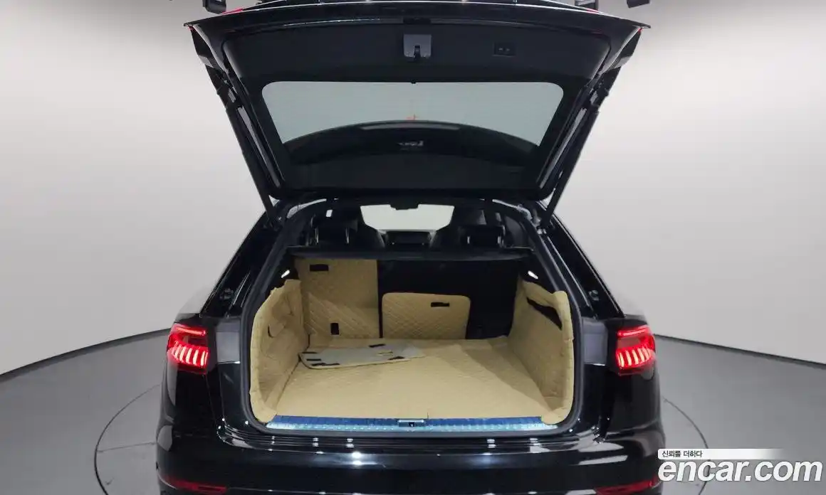 Audi Q8 2023 3.0 Автомат в Москве № 468693, фото 20