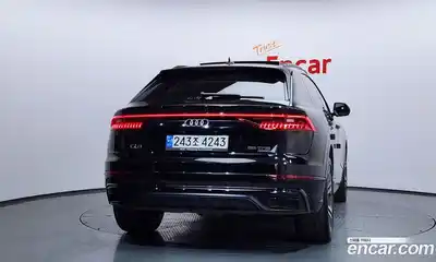 Audi Q8 2023 3.0 Автомат в Москве № 468693, миниатюра 4
