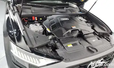 Audi Q8 2023 3.0 Автомат в Москве № 468693, миниатюра 6