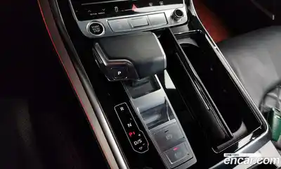 Audi Q8 2023 3.0 Автомат в Москве № 468693, миниатюра 9