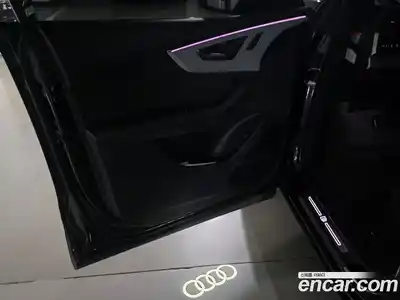 Audi Q8 2021 3.0 Автомат в Москве № 469582, миниатюра 2