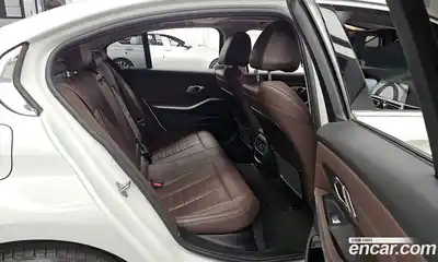 BMW 3-Series 2022 2.0 Автомат в Москве № 491835, миниатюра 12