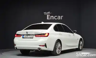 BMW 3-Series 2022 2.0 Автомат в Москве № 491835, миниатюра 2