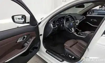 BMW 3-Series 2022 2.0 Автомат в Москве № 491835, миниатюра 10