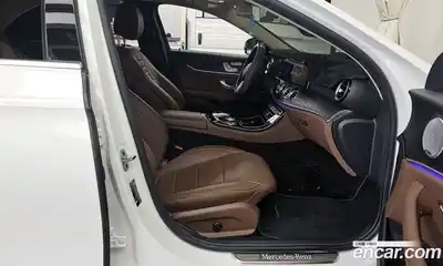 Mercedes-Benz E-Class 2020 2.0 Автомат в Москве № 494980, миниатюра 11