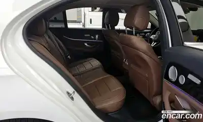Mercedes-Benz E-Class 2020 2.0 Автомат в Москве № 494980, миниатюра 12