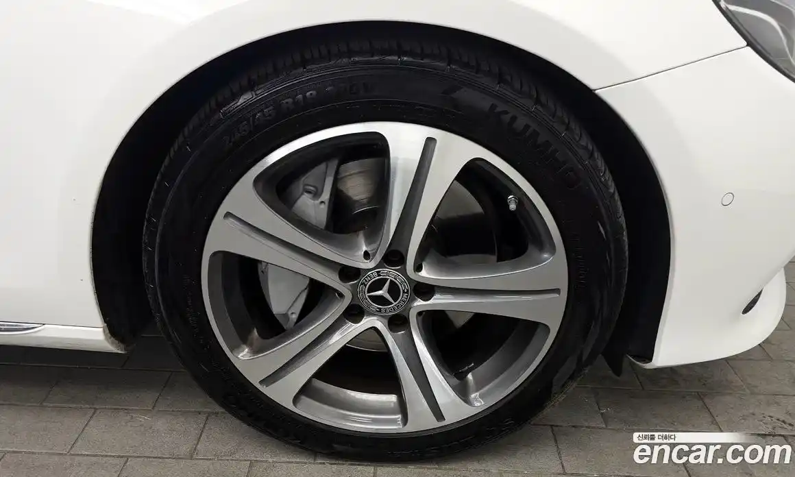 Mercedes-Benz E-Class 2020 2.0 Автомат в Москве № 494980, фото 5