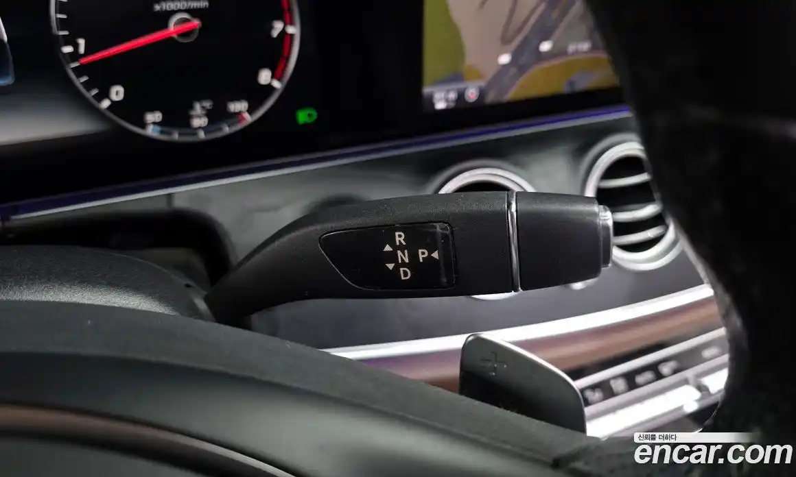 Mercedes-Benz E-Class 2017 2.0 Автомат в Москве № 495030, фото 9