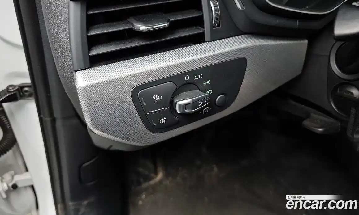 Audi A4 2018 2.0 Автомат в Москве № 496978, фото 17