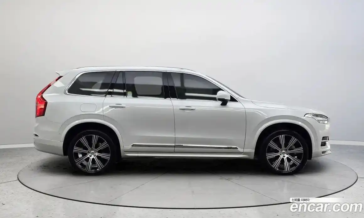 Volvo XC90 2025 2.0 Автомат в Москве № 497866, фото 4