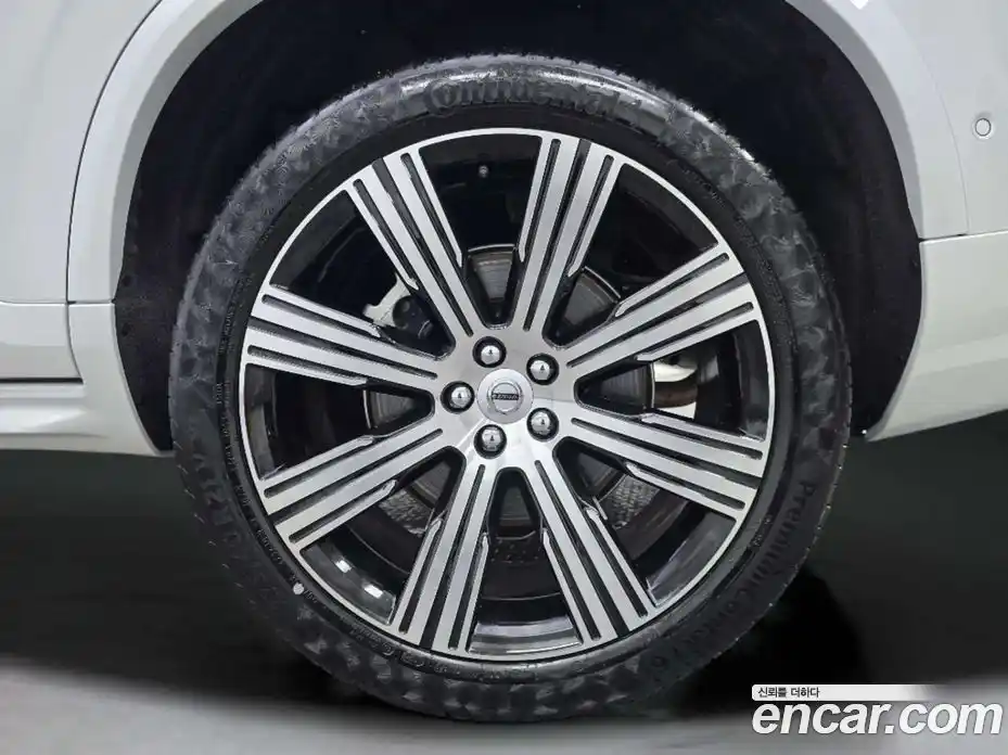 Volvo XC90 2025 2.0 Автомат в Москве № 497866, фото 5