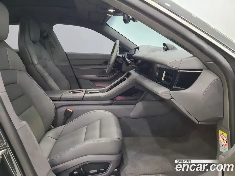 Porsche Taycan 2024 0.1 Автомат в Москве № 498450, фото 20