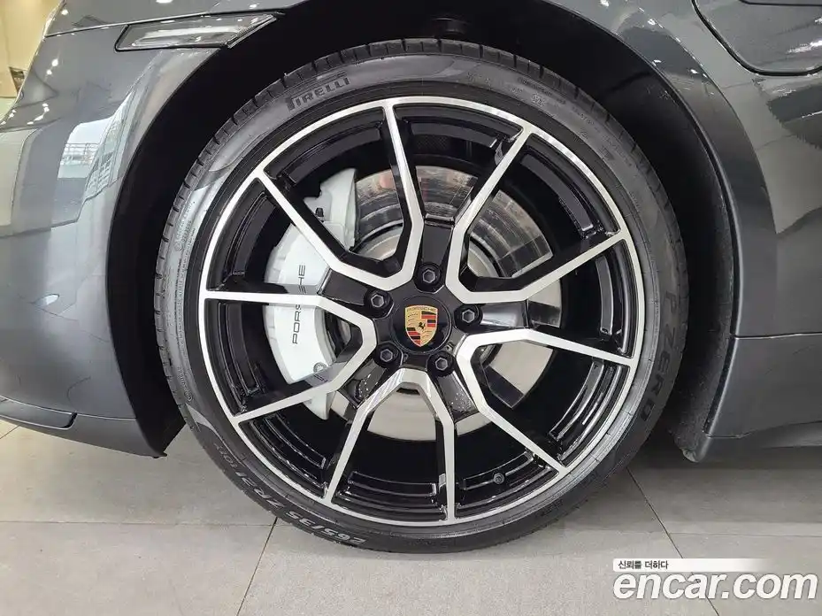 Porsche Taycan 2024 0.1 Автомат в Москве № 498450, фото 5