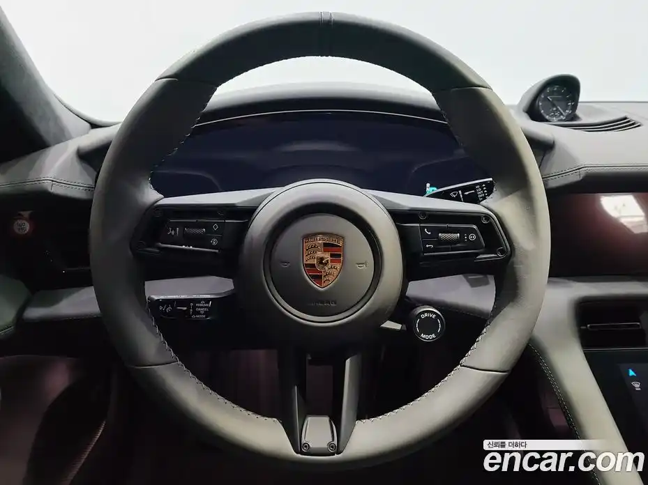 Porsche Taycan 2024 0.1 Автомат в Москве № 498450, фото 9