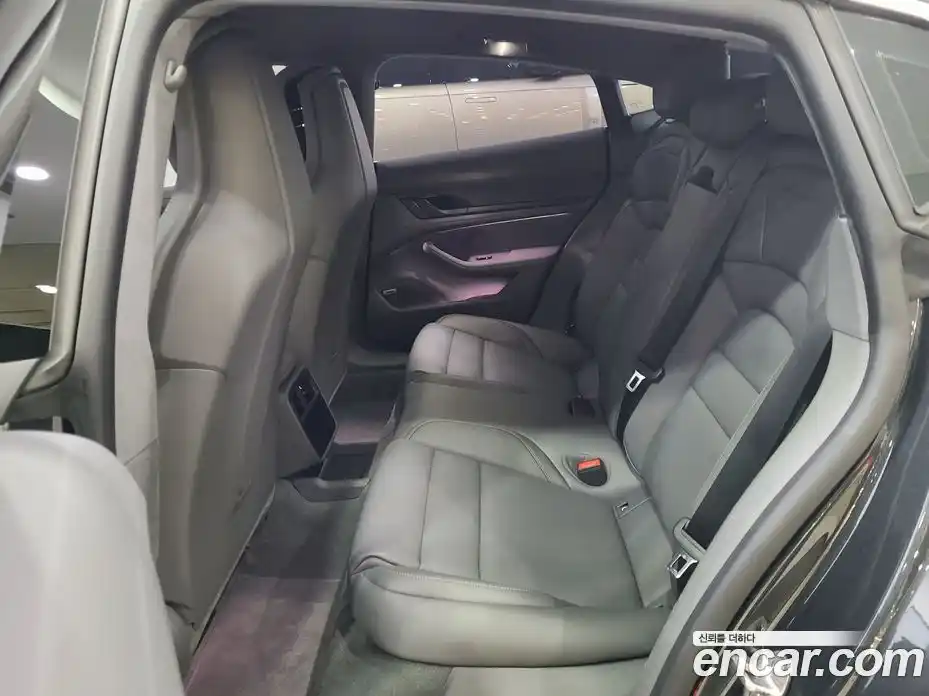 Porsche Taycan 2024 0.1 Автомат в Москве № 498450, фото 10