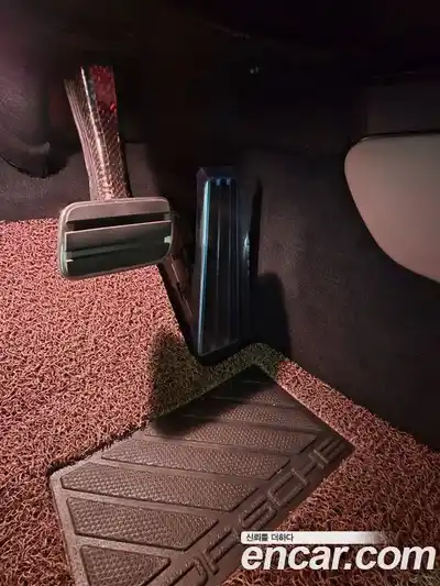 Porsche Taycan 2025 Автомат в Москве № 498465, миниатюра 12