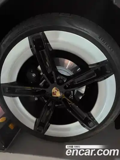 Porsche Taycan 2025 Автомат в Москве № 498465, миниатюра 8