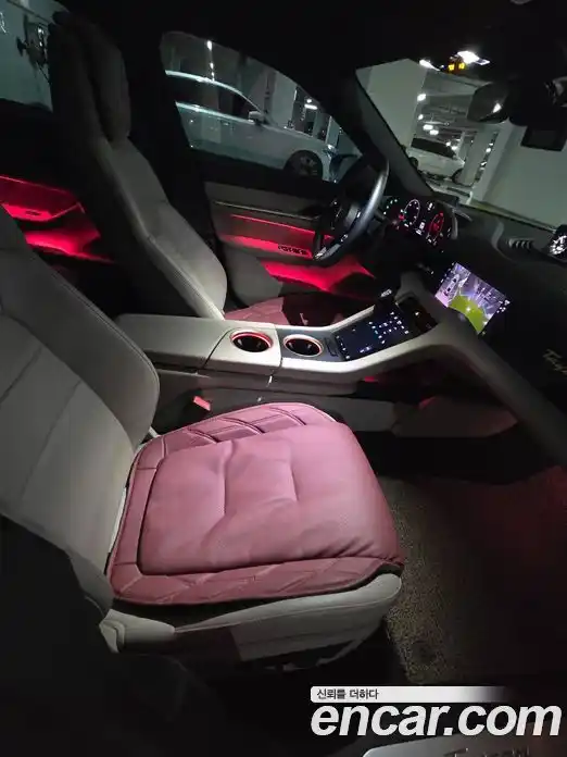 Porsche Taycan 2025 Автомат в Москве № 498465, фото 10