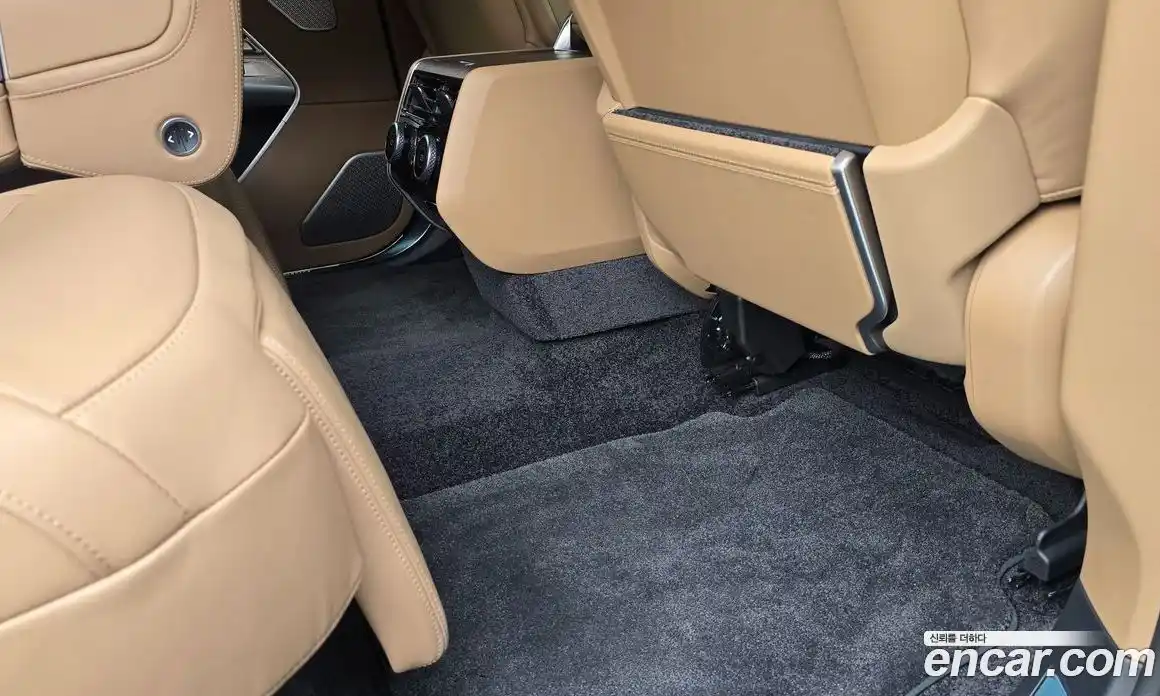 Land Rover Range-Rover 2025 4.4 Автомат в Москве № 498596, фото 17