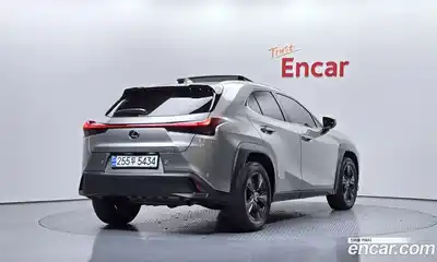 Lexus UX 2025 2.0 Автомат в Москве № 499566, миниатюра 2