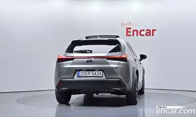 Lexus UX 2025 2.0 Автомат в Москве № 499566, миниатюра 4