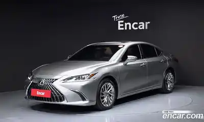 Lexus ES, 2023