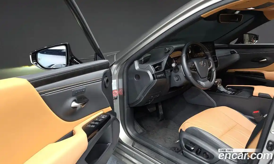 Lexus ES 2023 2.5 Автомат в Москве № 499574, фото 11