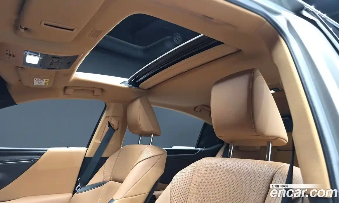 Lexus ES 2023 2.5 Автомат в Москве № 499574, фото 14