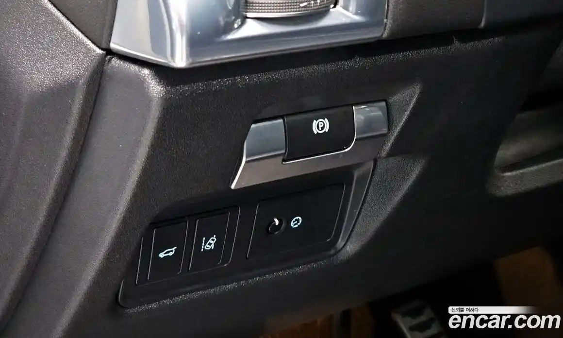 Jaguar E-Pace 2018 2.0 Автомат в Москве № 500249, фото 13