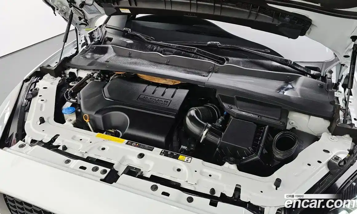 Jaguar E-Pace 2018 2.0 Автомат в Москве № 500249, фото 5