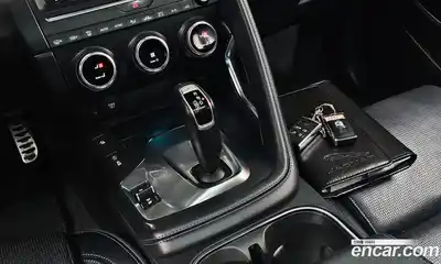 Jaguar E-Pace 2018 2.0 Автомат в Москве № 500249, миниатюра 8