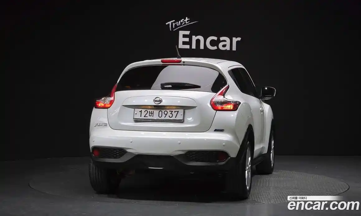 Nissan Juke 2016 1.6 Автомат в Москве № 500567, фото 4