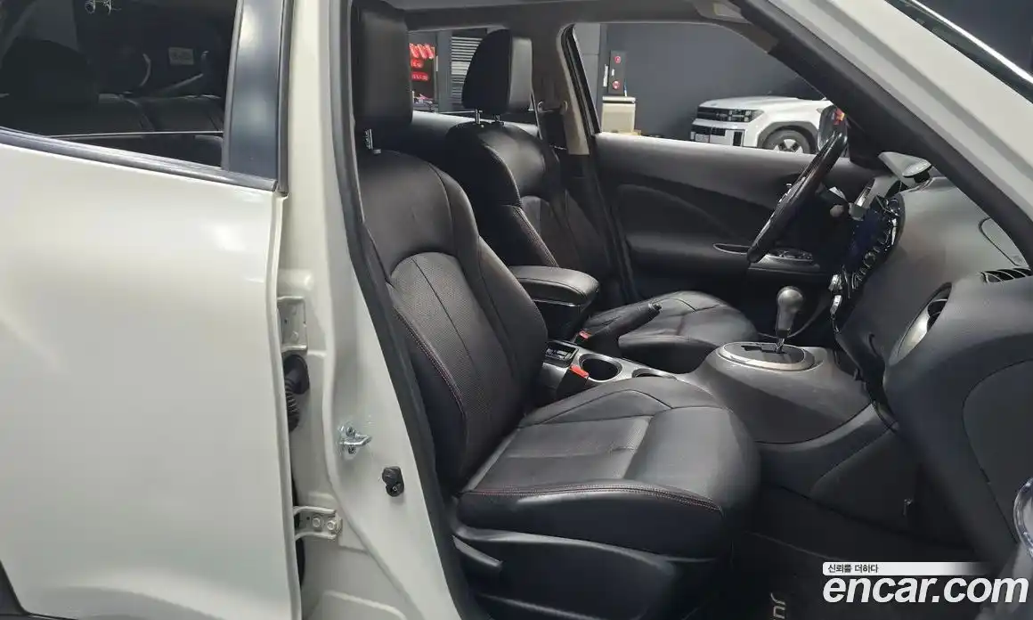 Nissan Juke 2016 1.6 Автомат в Москве № 500567, фото 10