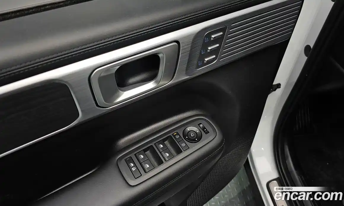 Hyundai Santa Fe 2024 1.6 Автомат в Москве № 517600, фото 17