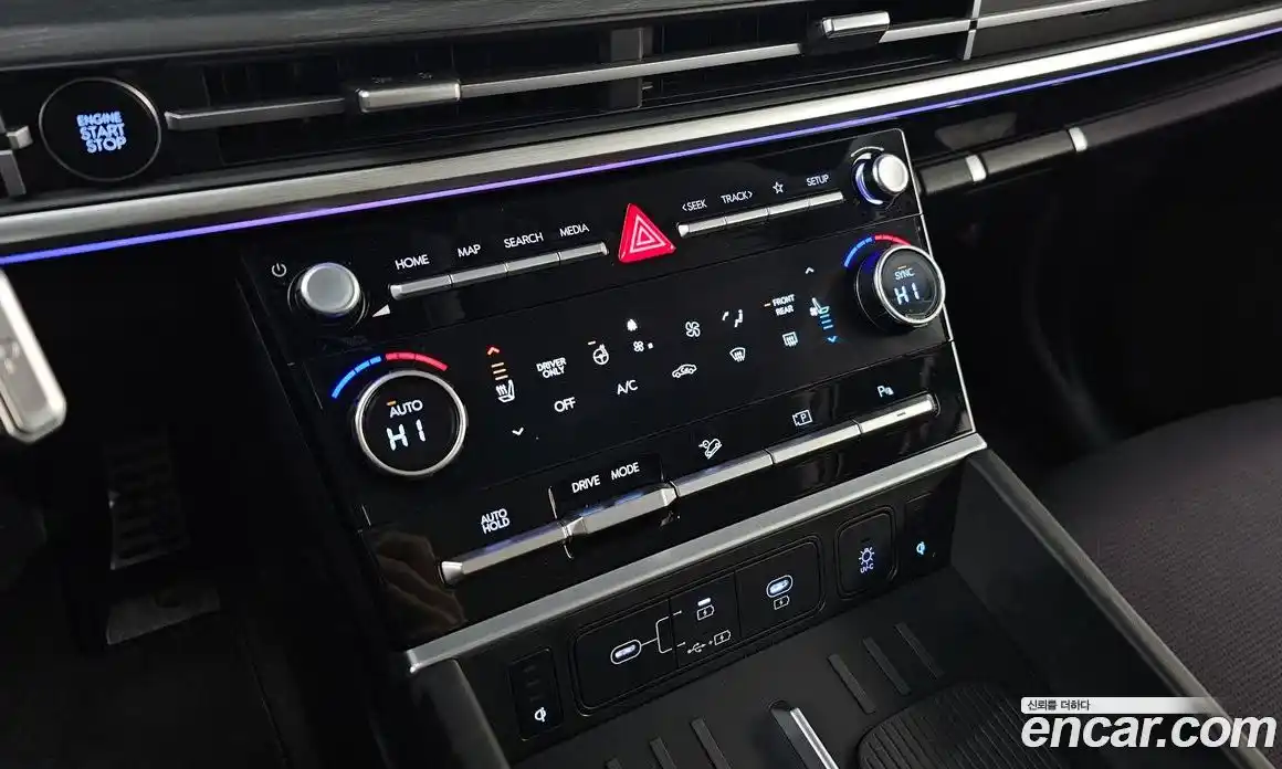 Hyundai Santa Fe 2024 1.6 Автомат в Москве № 517600, фото 18