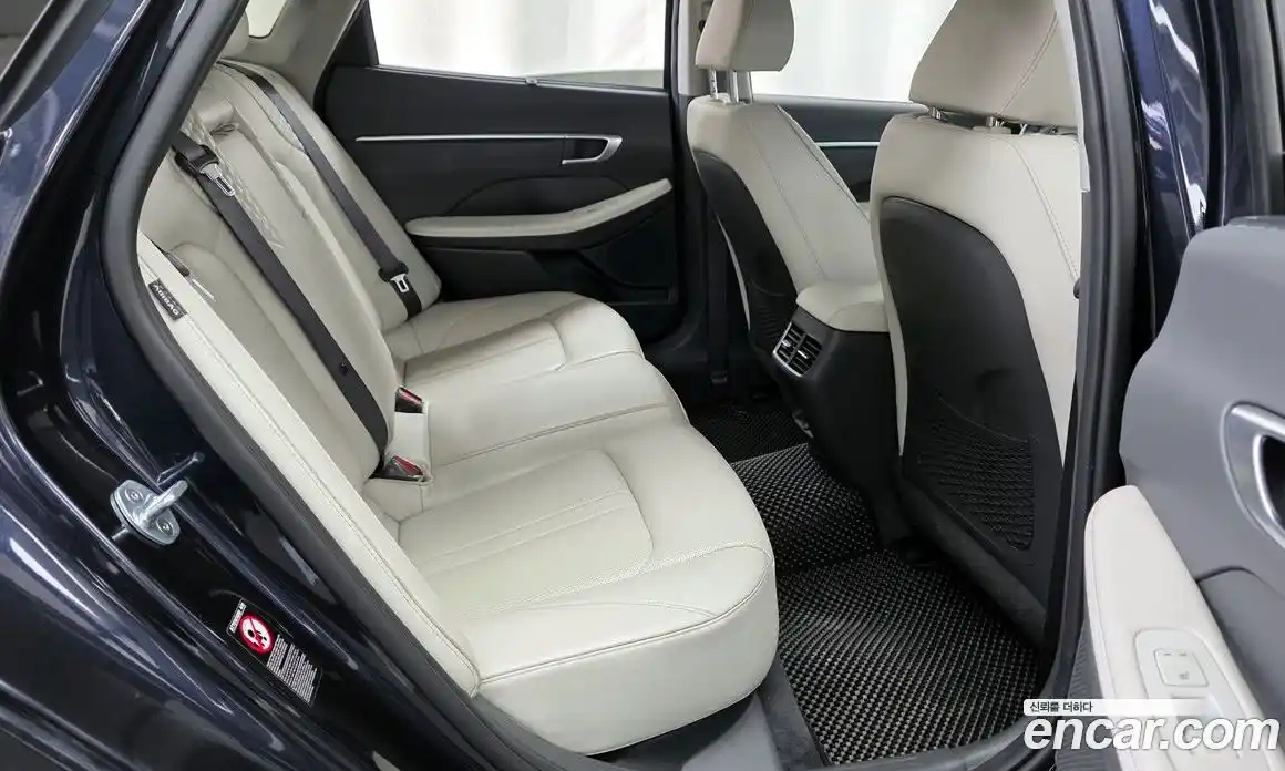 Hyundai Sonata 2020 2.0 Автомат в Москве № 518792, фото 12